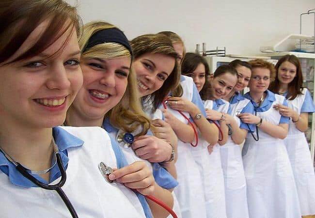 How To Become An Registered Nurse