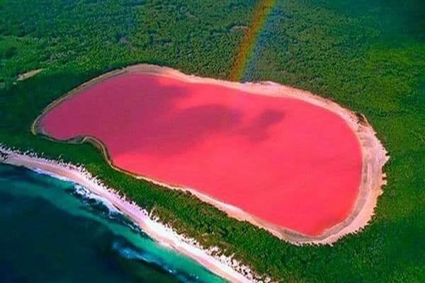 10-places-with-the-most-unbelievable-phenomena-around-the-world
