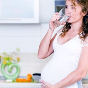 6 Simple Tips For New Moms To Stay Hydrated!