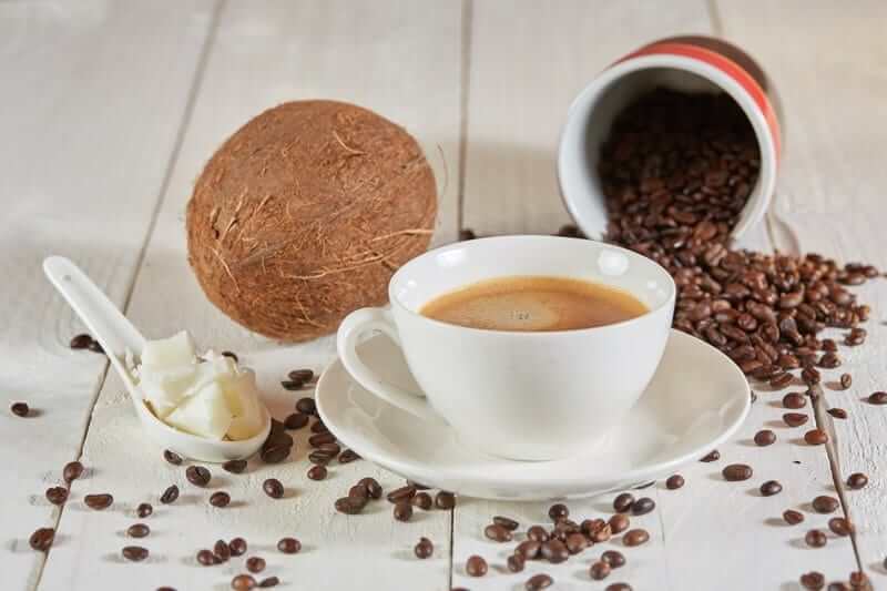 health benefits of adding coconut in coffee