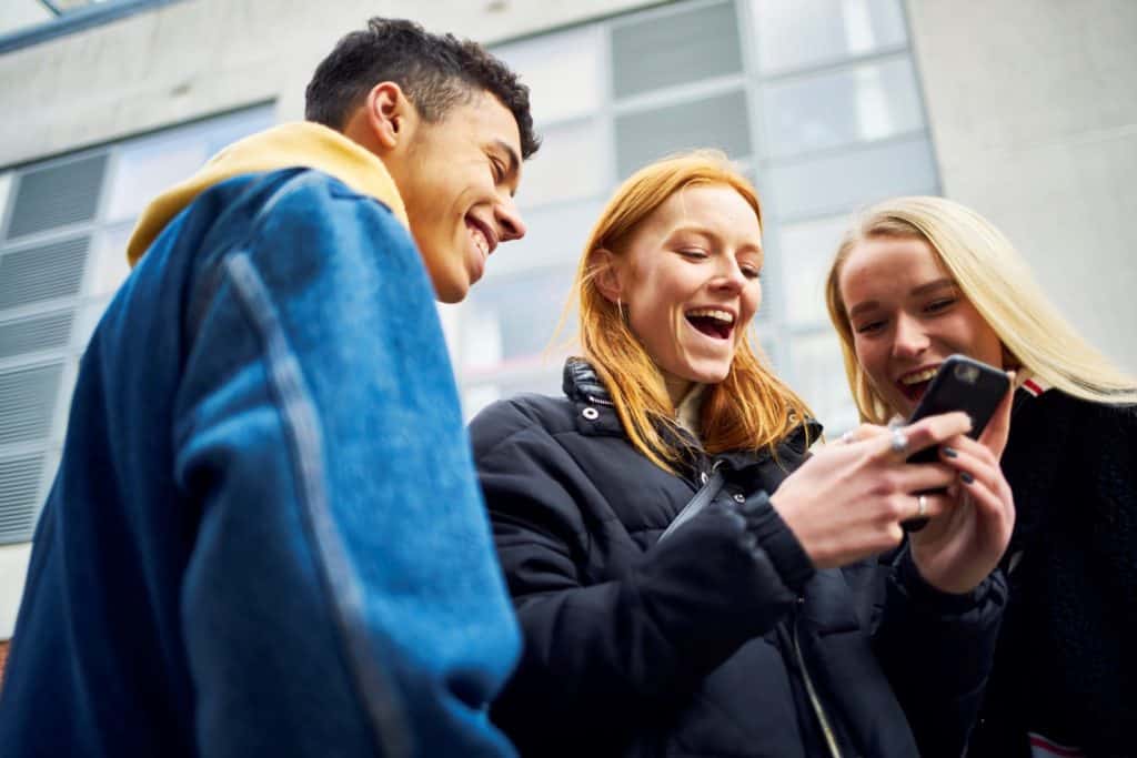 11 Benefits of Social Media on Individuals1 11 Benefits of Social Media on Individuals