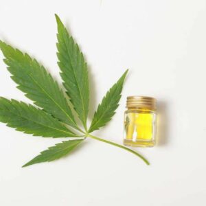 The Complete Guide for Diamond CBD Oil: Is it Healthy and Legal to Use?