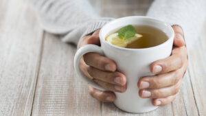 7 Reasons Why Drinking Tea Can Be Good for the Elderly