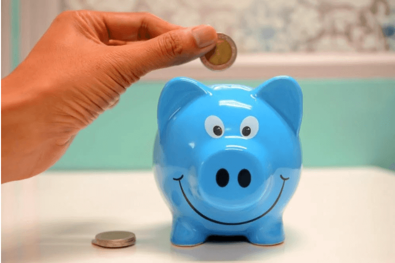 coins piggy bank