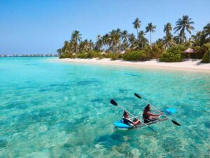 maldives-canoeing