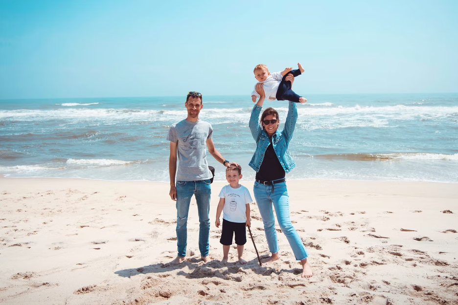 Picture 1 A family enjoying their vacation together.